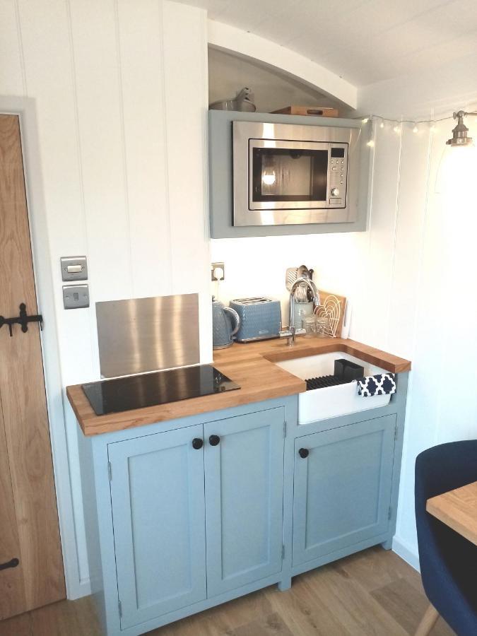Yew Tree View Luxury Shepherd'S Hut Стърминстер Нютън Екстериор снимка