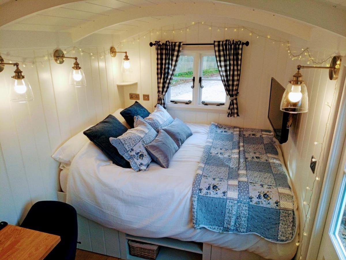 Yew Tree View Luxury Shepherd'S Hut Стърминстер Нютън Екстериор снимка